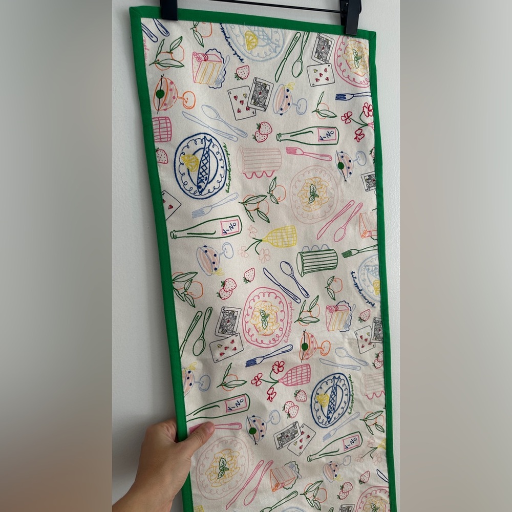 NWOT KATE SPADE X TARGET TABLE RUNNER!!!